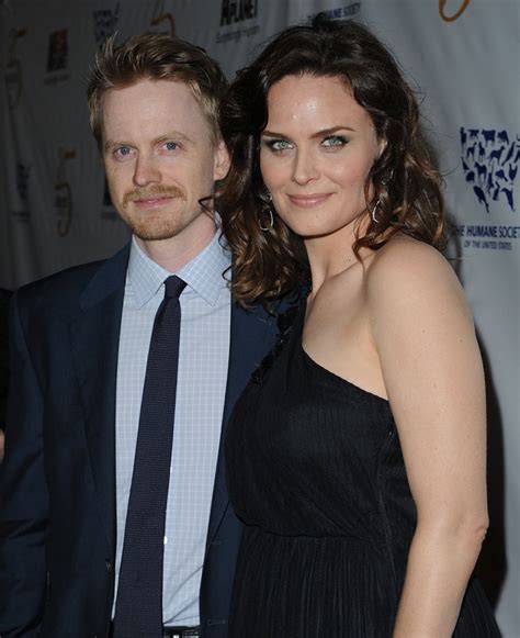 Emily Deschanel is pregnant