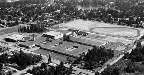 Seattle Public Schools, 1862-2000: Ingraham High School - HistoryLink.org