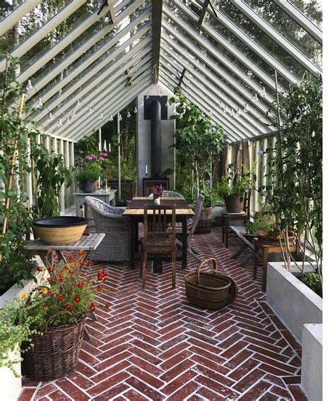 25+ Amazing conservatory greenhouse ideas for indoor-outdoor bliss | Backyard greenhouse ...