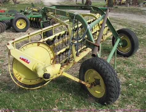 John Deere 660 hay rake in Hartford, KS | Item 8738 sold | Purple Wave