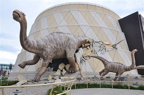 Indiana Dinosaur Statues | RoadsideArchitecture.com