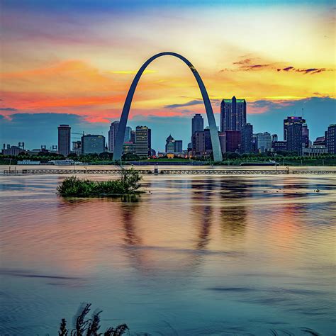 The Gateway Arch of Saint Louis On The Mississippi River at Sunset 1x1 Photograph by Gregory ...