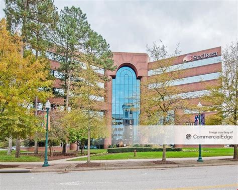 SunTrust Bank Building - 11817 Canon Blvd, Newport News, VA