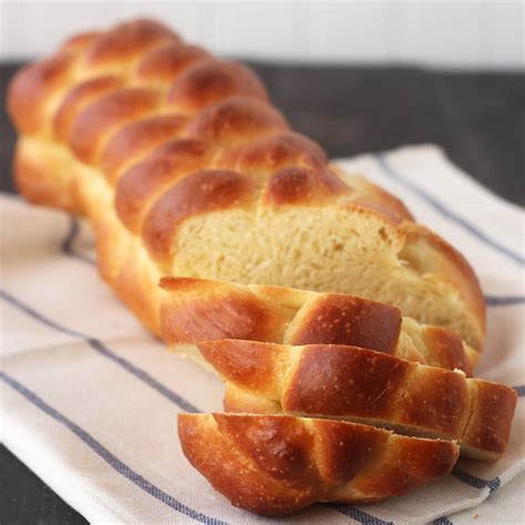 How to Make Challah Bread with Video - Handle the Heat