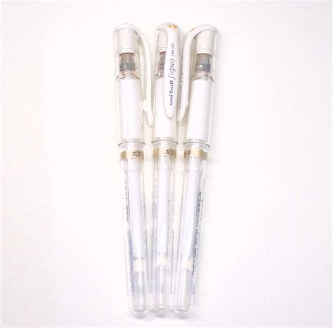 Best White Gel Pen - Top 5 Detailed Reviews | TheReviewGurus.com