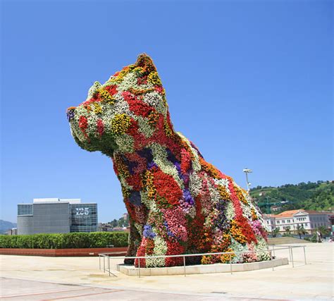 Guggenheim private tour – Bilbao Guggenheim tour – Ceetiz