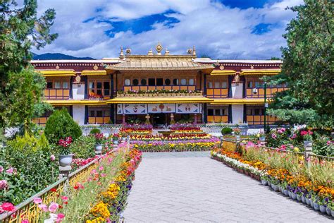 Norbulingka: the Summer Residence of the Dalai Lama in Lhasa