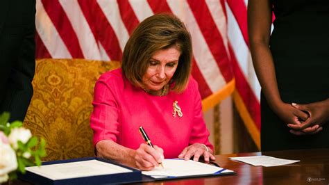 Nancy Pelosi on Twitter: "Yesterday, we took a another step toward fully honoring the service ...