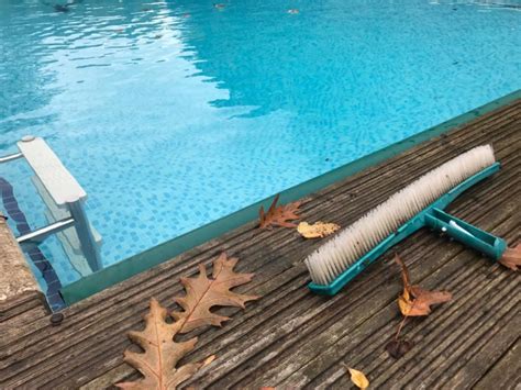 Your Expert Guide To DIY Pool Maintenance | Blue Cube Pools