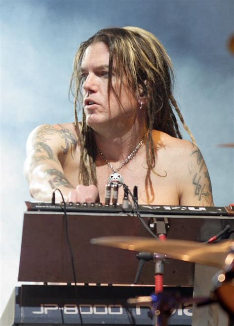 Dizzy Reed | Equipboard