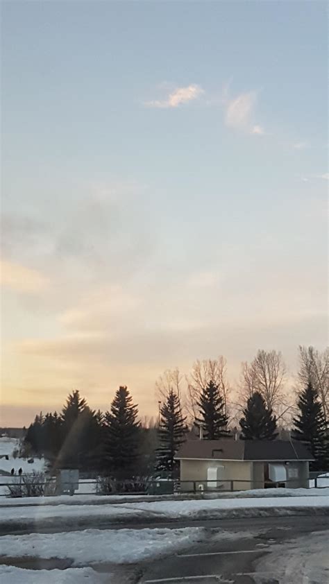 Sunrise : r/Calgary