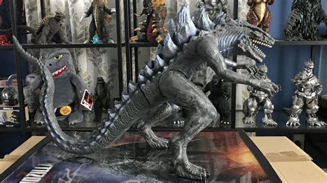 HUGE ULTIMATE ZILLA FIGURE by TRENDMASTERS GODZILLA 1998 - YouTube