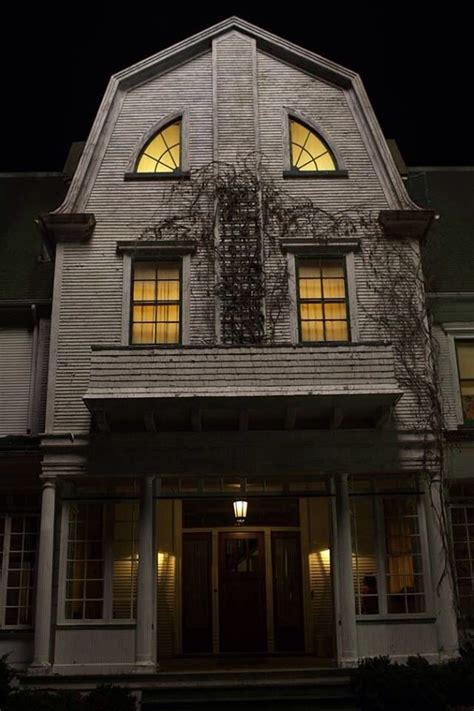 Amityville horror (With images) | Horror house, Movie place, Creepy houses