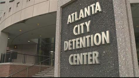 City Council votes to lease old Atlanta City Detention Center to county inmates - YouTube