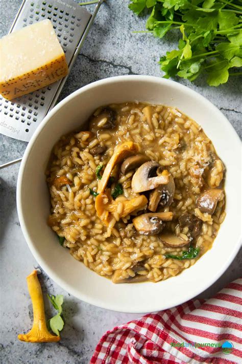 Mushroom Risotto (Risotto ai Funghi) - Food and Journeys®