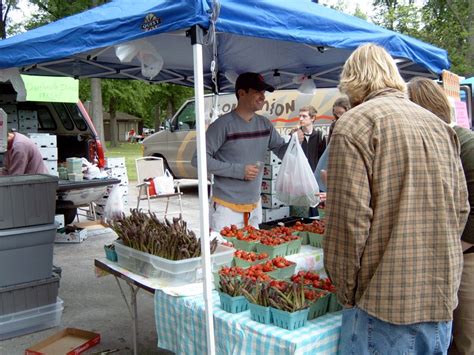 Tower Grove Farmers' Market Opening • Sustainablog