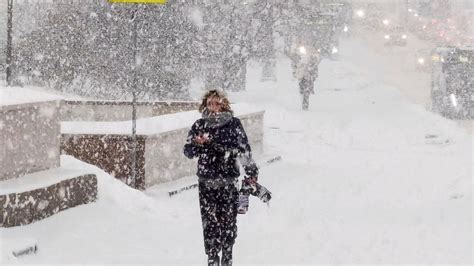 Heavy snowfall hits Moscow as Russian media report disruption on roads and at airports - Newsday