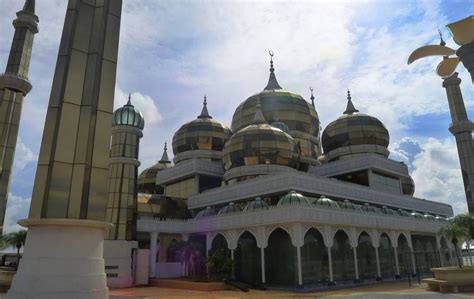 Crystal Mosque Malaysia - Amazing Crystal Design