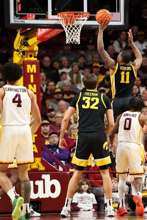 Photos: Iowa men's basketball wins at Minnesota