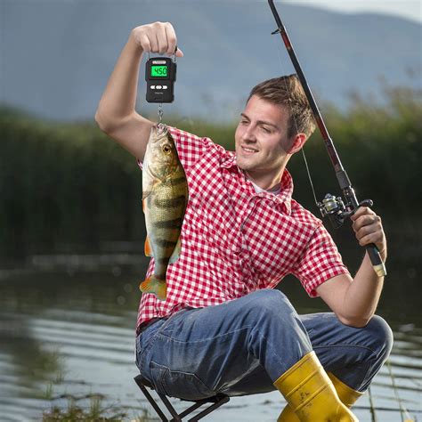 How to Choose the Best Fish Weighing Scale? [7 Tips] - Fishing Mood