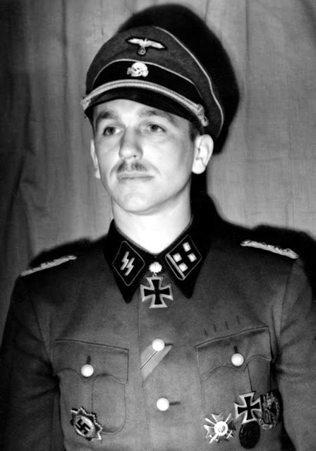 Ritterkreuzträger: SS-Obersturmbannführer Kurt Meyer After Receiving Eichenlaub