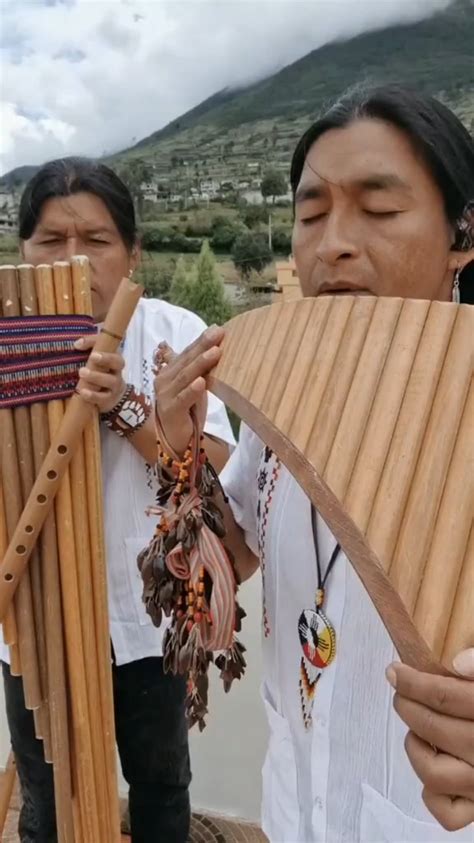 The sound of this traditional pan flute is so satisfying. : r/oddlysatisfying