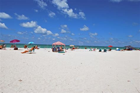 Casey Key Beach Florida editorial stock image. Image of beaches - 118715894