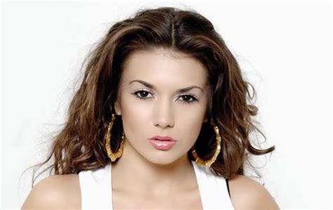 World Stars Celebrites: Elvana Gjata albanian rnbpop singer from Tirana