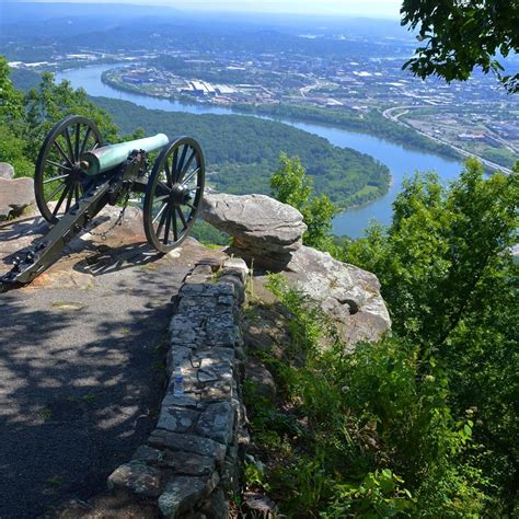 Point Park in Lookout Mountain, Tennessee is a memorial park that overlooks Lookout Mountain ...