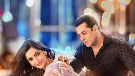 'Prem Ratan Dhan Payo' review: Sonam's dignified but this is a Salman ...