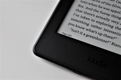 E-Reader vs. Tablet: Which One Is Better for You?