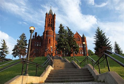 Syracuse University: Acceptance Rate, SAT/ACT Scores, GPA