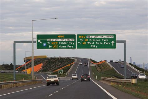 Road signs in Australia - Wikipedia