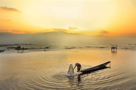 Inle Lake | Inle Lake Sunrise - Myanmar Be the first to kick… | Flickr