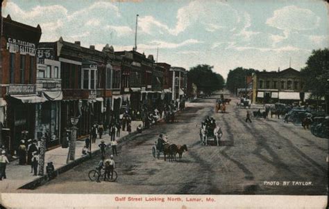 Gulf Street Looking North Lamar, MO Postcard