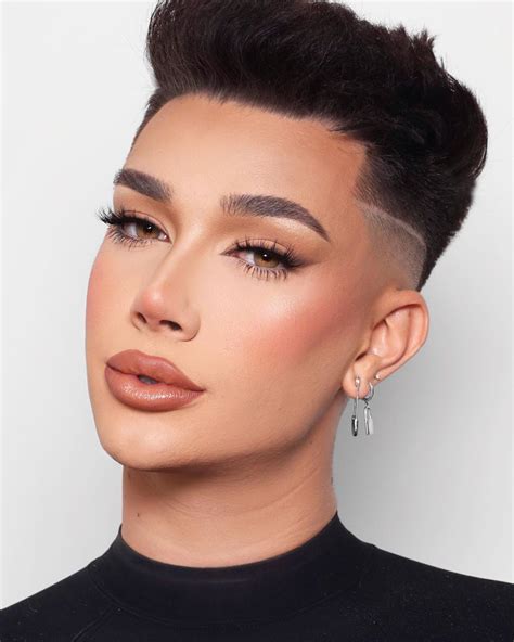 328.8 mil curtidas, 2,205 comentários - James Charles (@jamescharles ...