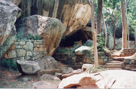 Sigiriya Rock Fort Historical Facts and Pictures | The History Hub