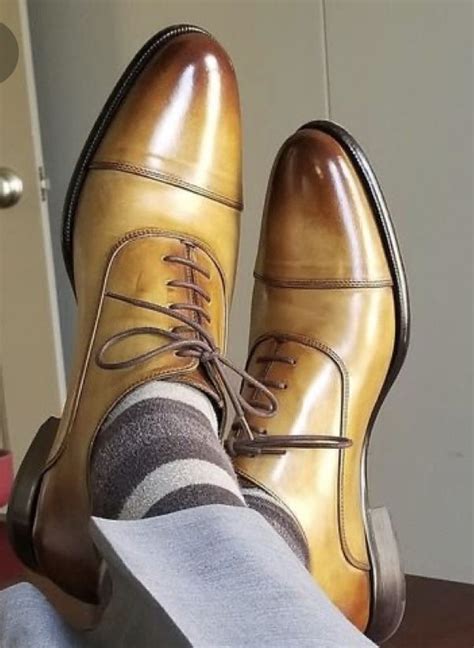 Pin on Sapatos que eu gosto in 2024 | Dress shoes men, Mens fashion ...