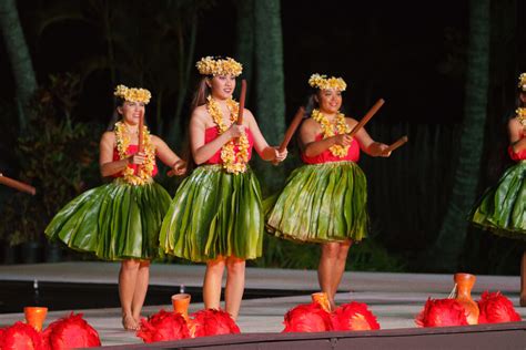 Smith Family Garden Luau: Best Luau on Kauai | Marcie in Mommylans