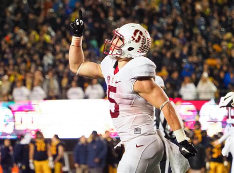 Christian McCaffrey is a safer pick then Dalvin Cook - INSCMagazine