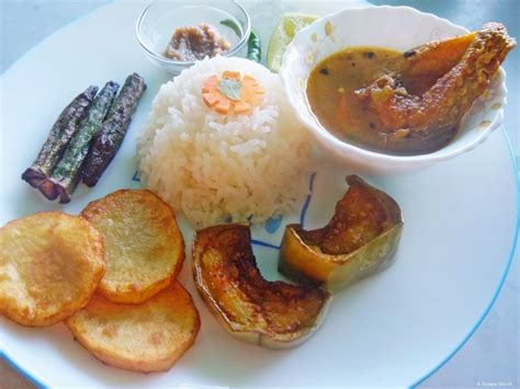 Bhetki Macher Jhol and A Simple Bengali Lunch Menu