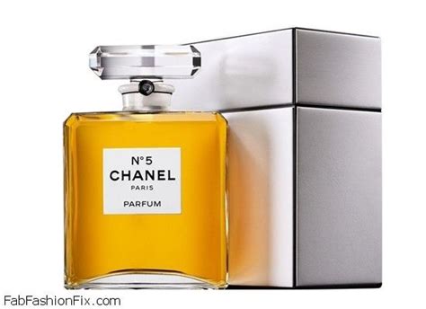 The Extravagant and unique Chanel No.5 perfume | Fab Fashion Fix