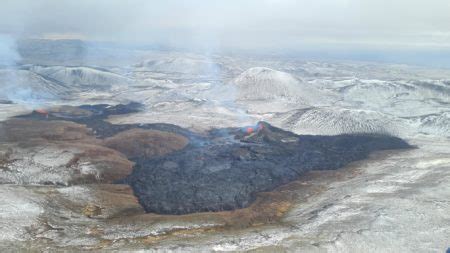 Iceland Volcano: Third fissure opens up | IceNews - Daily News