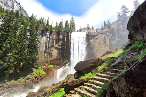 12 Best Hiking Trails in Yosemite National Park - Take a Walk Around ...