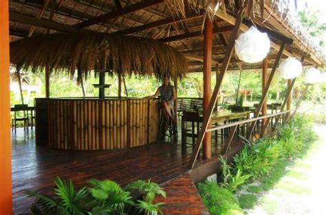 LA ISLA SIARGAO BAR & GRILL AMOS, Siargao Island - Restaurant Reviews, Photos & Phone Number ...