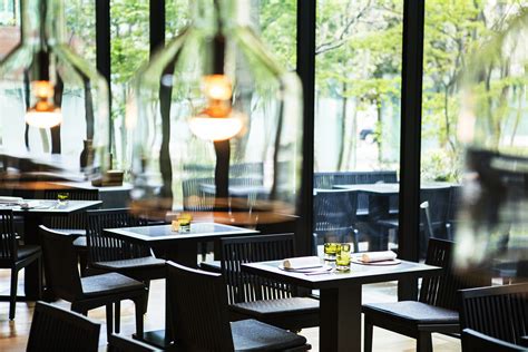 Aman Tokyo | Tokyo hotels, Luxury rooms, Restaurant concept