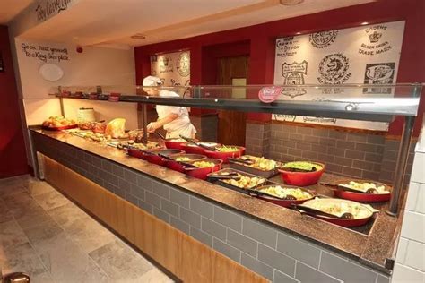 Toby Carvery diners banned from loading their own plate when restaurants reopen - Mirror Online