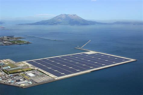 Floating Solar Panels Could Power Thousands of Households in Japan by 2018 | Architectural Digest