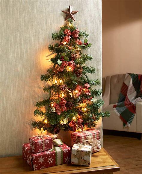 These Space-Saving Wall-Mounted Christmas Trees Are Perfect For Smaller Rooms