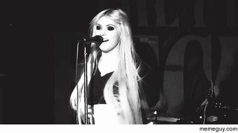 Taylor Momsen - Meme Guy